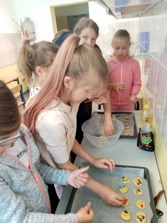 Mi�o up�ywa wakacyjny czas - p�kolonie w Szkole Podstawowej nr 1 w Mi�dzyzdrojach