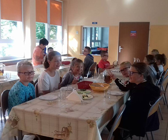 Mi�o up�ywa wakacyjny czas - p�kolonie w Szkole Podstawowej nr 1 w Mi�dzyzdrojach