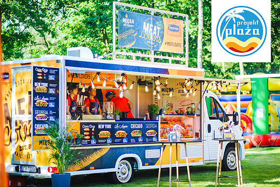 Futbol amerykaski, moda miska i hot dogi na niadanie, czyli Tarczyski w Dziwnowie