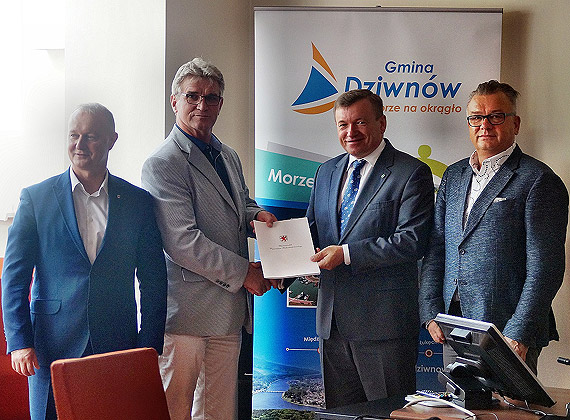 Dofinansowanie prac remontowych w hali MOSiK Dziwn�w