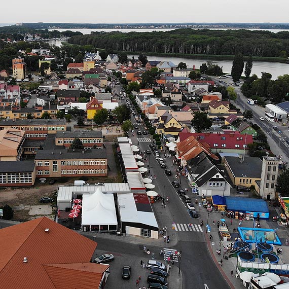 Studnie i szamba u nielicznych