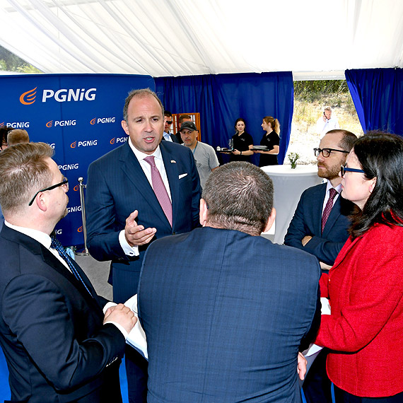 Gaz z USA trafi do naszych domów. Zobacz film!