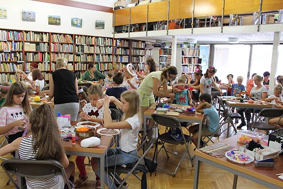 „W india�skiej wiosce” – rodzinne warsztaty plastyczne w bibliotece