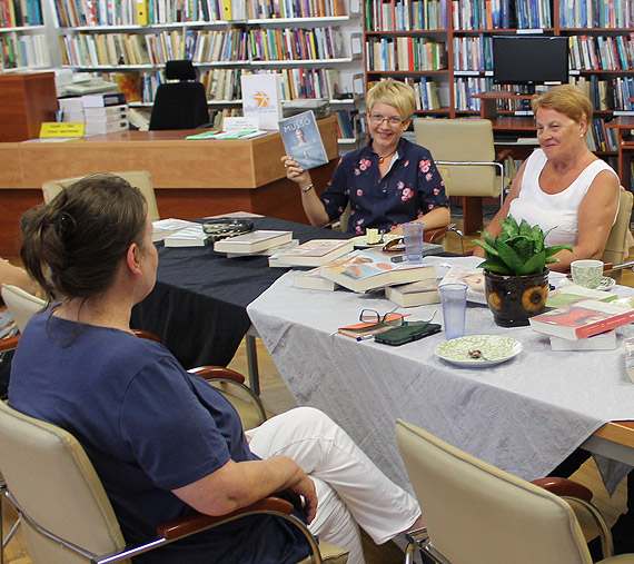 „Co kochamy w ksi��kach na lato” – Dyskusyjny Klub Ksi��ki