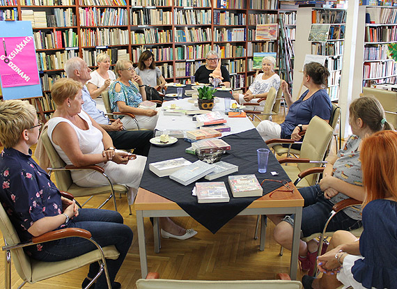 „Co kochamy w ksi��kach na lato” – Dyskusyjny Klub Ksi��ki