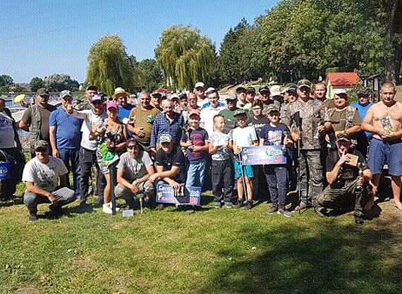 W�dkarskie zawody sp�awikowe w Golczewie