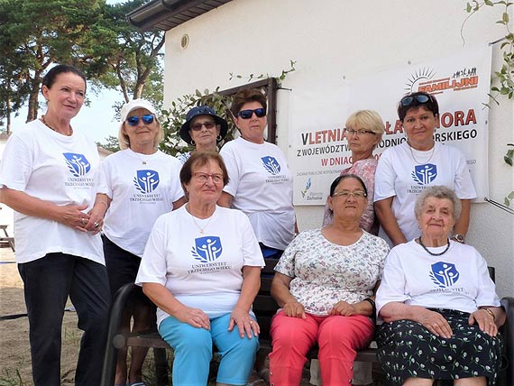 S�oneczne warsztaty, koncerty, nauka i sport Senior�w UTW z Regionu