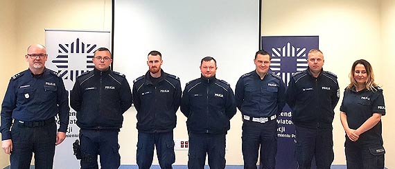 Kamie�scy policjanci awansowani i wyr�nieni