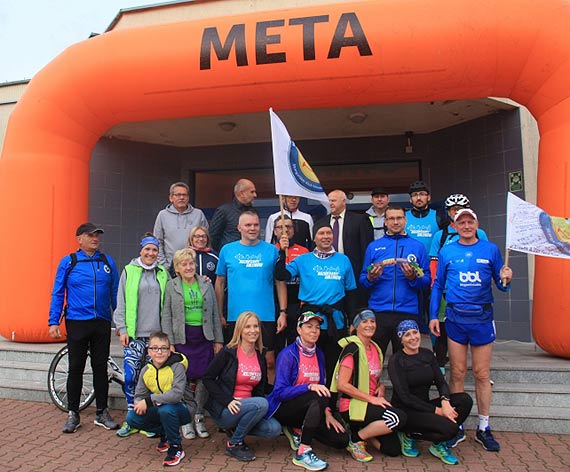 Lokomotywa U�miechu  na rzecz Zachodniopomorskiego Hospicjum dla Dzieci i Doros�ych dotar�a do Kamienia Pomorskiego