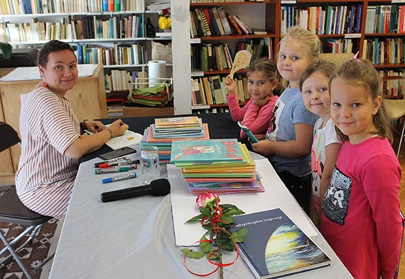 „Głowa pisarza jest jak garnek z zupą pomidorową” – spotkanie z Zofią Stanecką