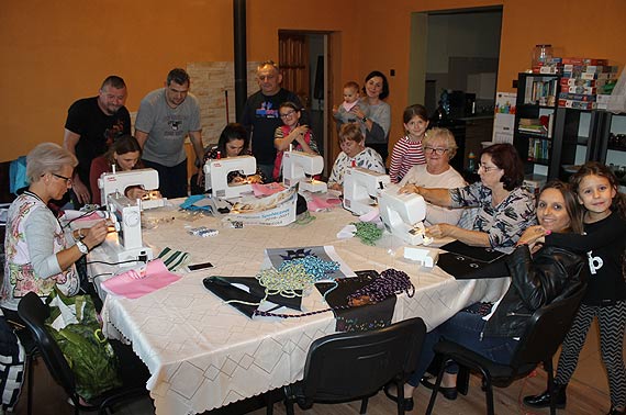 Ruszy�y zaj�cia Akademii Krawieckiej