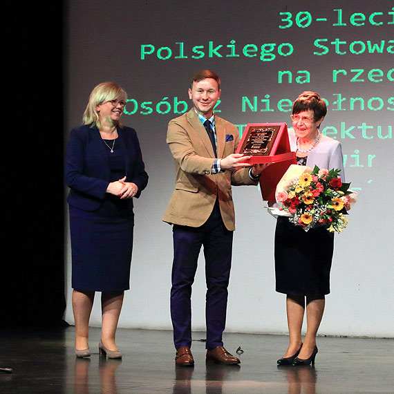 Grupa pracownikw i rodzicw PSONI Koo w Wolinie „Teatr My” z przedstawieniem „Stiepan Stiepanowicz”, na  obchodach 30-lecia zaoenia w winoujciu Koa PSONI. Zobacz filmy!