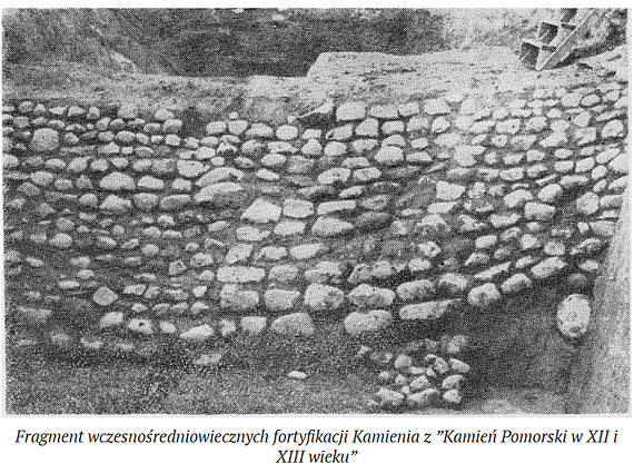 „Okiem Pana Marcina” fortyfikacjom z okresu wczesno�redniowiecznego