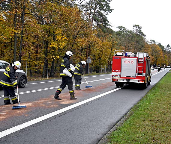 Na DK3 15 kilometrze – niebezpieczny wyciek
