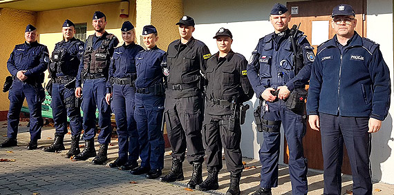 Poszukiwani mczyni zatrzymani przez policjantw adaptacji zawodowej