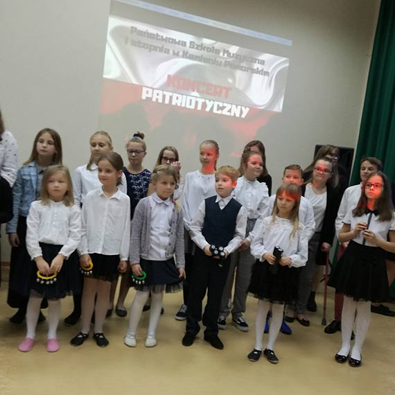 Koncert z okazji 101 rocznicy odzyskania przez Polsk� niepodleg�o�ci