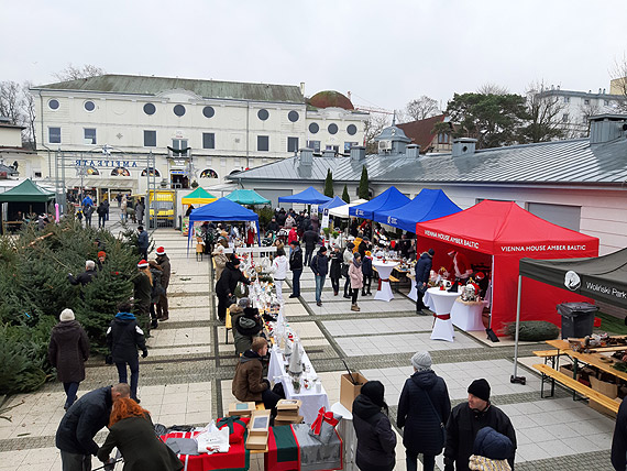 �wi�teczne jarmarki