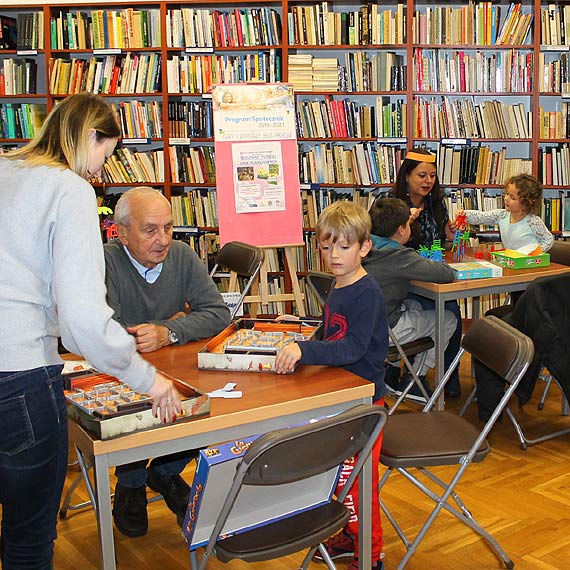 Rodzinne Turnieje Gier Planszowych w międzyzdrojskiej bibliotece i w Wiklinie w Wapnicy