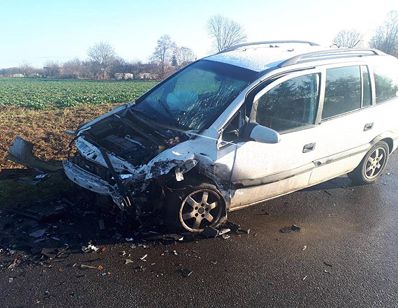 liska sobota na drogach! Dwie kolizje na drogach Powiatu Kamieskiego. Kierowcy - noga z gazu!!!