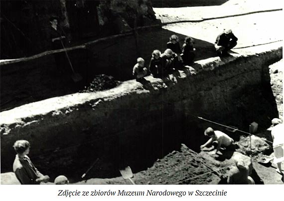 Galeria zdjęć z powojennych wykopalisk w Kamieniu Pomorskim