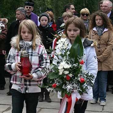 Międzyzdroje: Uczcili pamięć ofiar katastrofy i zbrodni