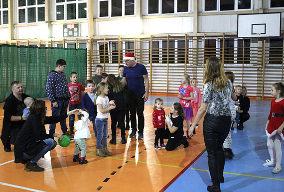 6 grudnia jak co roku w Soectwie wierzno odbya si zabawa Mikoajkowa