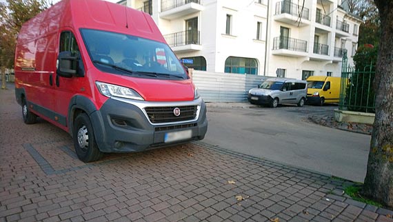 Urz�d odpowiada Czytelniczce. Stra�nicy miejscy w Mi�dzyzdrojach maj�, co robi�