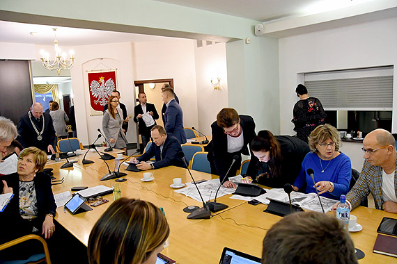 Plan przyj�ty jednog�o�nie. Zobacz film!