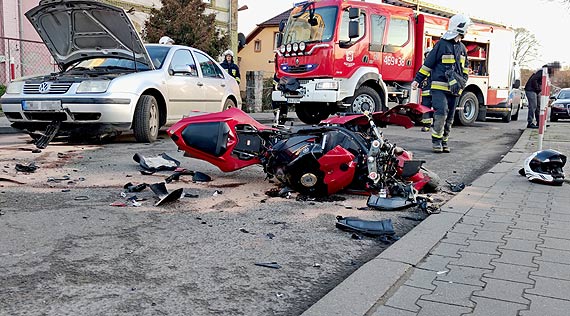 Wolin. Motocyklista zderzy si czoowo z osobwk