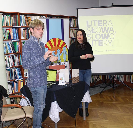 „Najwa�niejsza jest litera” - spotkanie z Piotrem Wardziukiewiczem