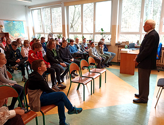 ywa lekcja historii w Szkole Podstawowej nr 1 w Midzyzdrojach