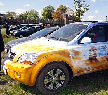 Zlot mionikw samochodw marki Kia Sorento w Midzyzdrojach