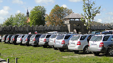 Zlot mionikw samochodw marki Kia Sorento w Midzyzdrojach