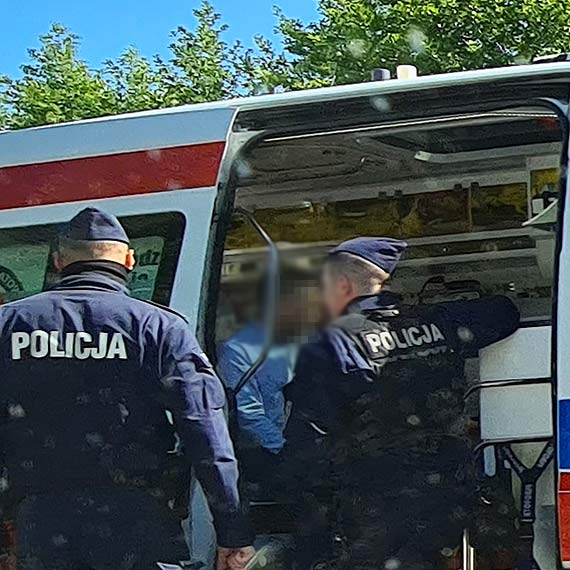 Audi wbiło się w opla. Kilka osób było poszkodowanych