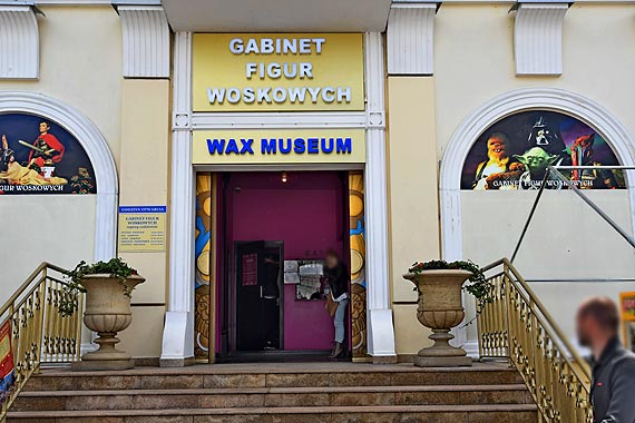 Straci gow dla swoich wielbicieli. Zuchwaa kradzie gowy Freddiego Mercury z Gabinetu Figur Woskowych. Zobacz film!