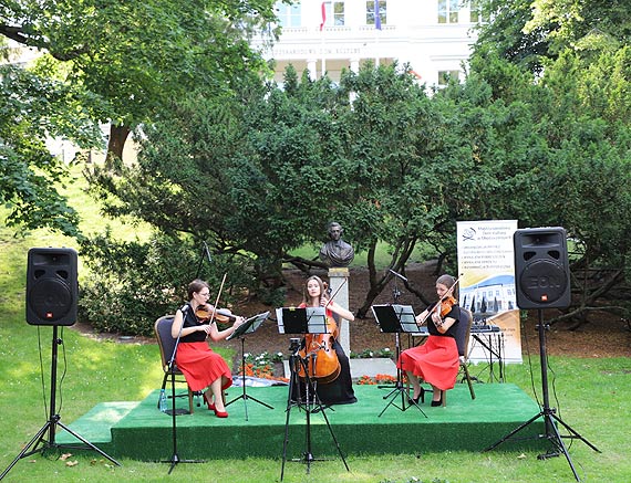 Klasyczne Wtorki w Parku Chopina - Triola Trio