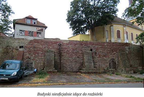 „Okiem pana Marcina”: 2020: Kamień Pomorski miasto brudu i pomyłek, wita turystów!