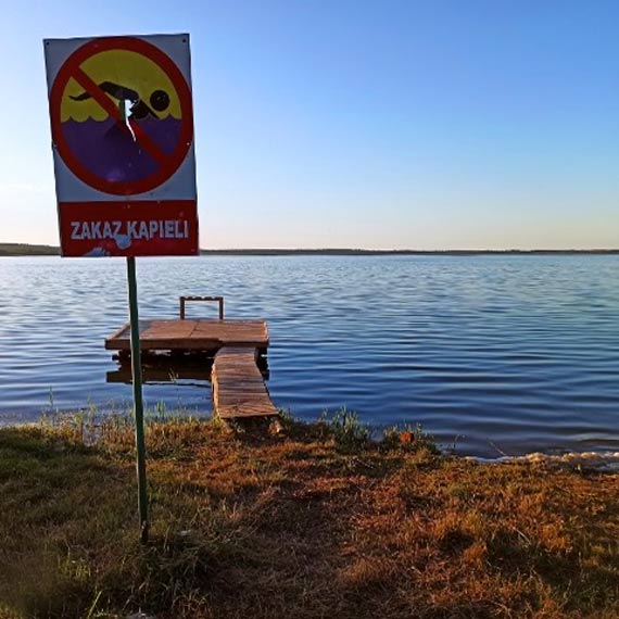 Kadka strachu nad jeziorem Koprowo w Chynowie