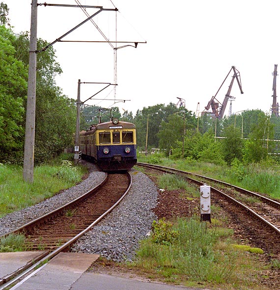 Dokocz elektryfikacj kolei sprzed 44 lat, a po cakowitej modernizacji w 5 godzin do Warszawy