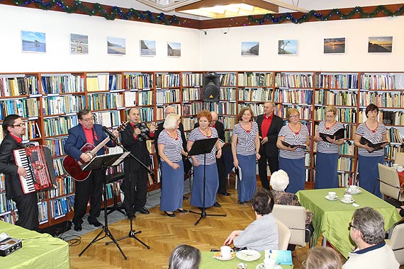 Plenerowa biesiada z humorem