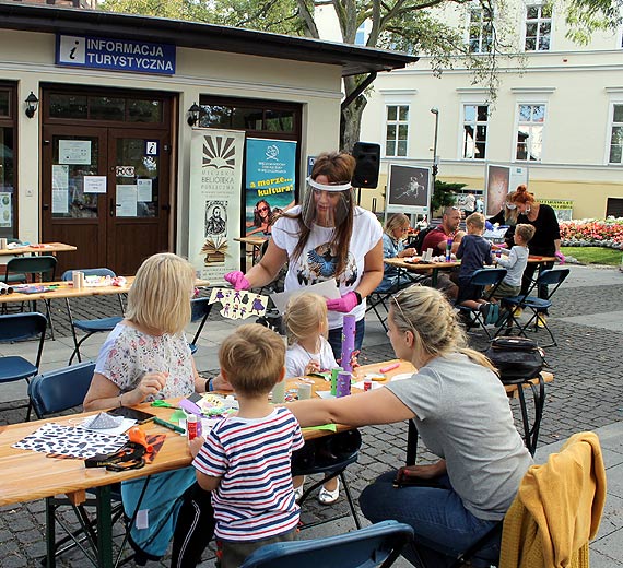 Plenerowe warsztaty plastyczne „Witaj szkoo”