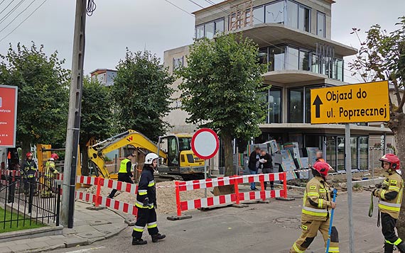 Koparka uszkodziła rurociąg z gazem