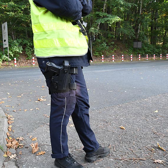 Tata spni si odebra crk ze szkoy. Na nogi postawiono policj i stra poarn 