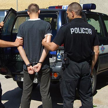 24-letni oszust podawa si za urzdnika skarbowego. Chcia pobiera opaty