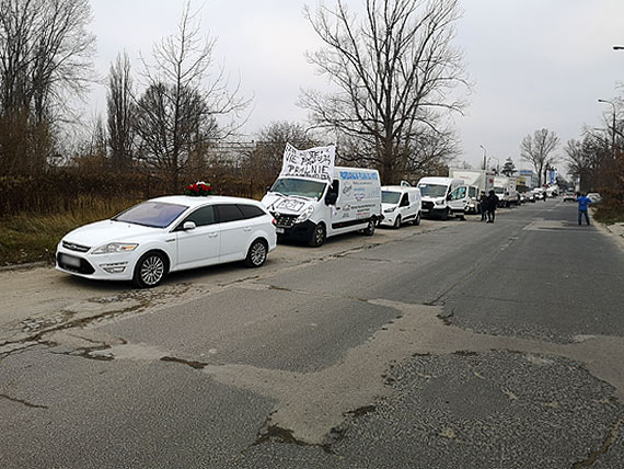 Wywlekli rz�dz�cym brudy! Pracownicy bran�y pralniczej protestowali w stolicy