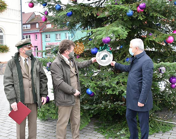 Choinka od Lasw Pastwowych dla mieszkacw Reska