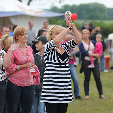 wierzno: Piknikowo na stadionie pod lasem. Zobacz film!