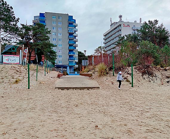 Nowe, techniczne zejście na plażę w Międzyzdrojach – kolejny sukces współpracy z Urzędem Morskim w Szczecinie