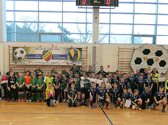 Żaki Szczecin Dąbie z Pucharem Fala Winter CUP 2021 - rocznik 2009!