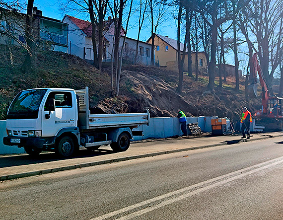 Nowe oblicze skarpy przy ulicy Niepodleg�o�ci, kt�ra ma zosta� Zielon� Bram� Mi�dzyzdroj�w